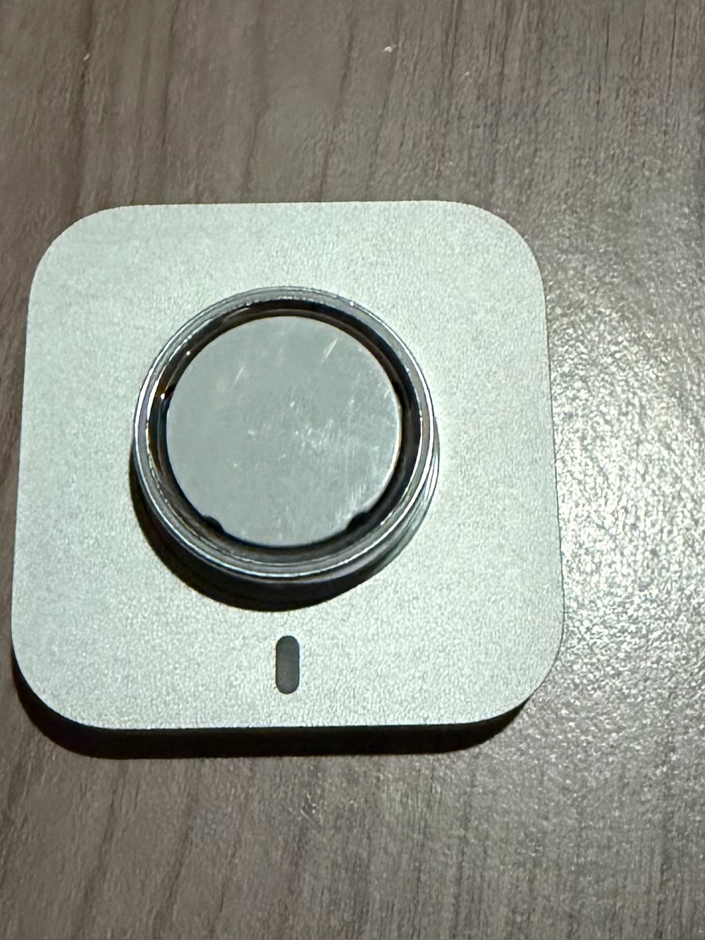 Oura Silver Smart Ring Gen 4 Size 12 in Silver with charging dock